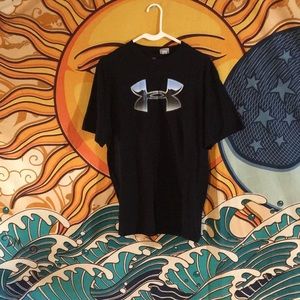 Under Armour black tee M